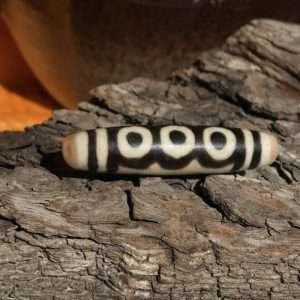 Qing Dynasty Antique Dzi Bead – Tibetan Five-Eyed Dzi, 130-Year Collection, Vintage Buddhist Amulet Gem